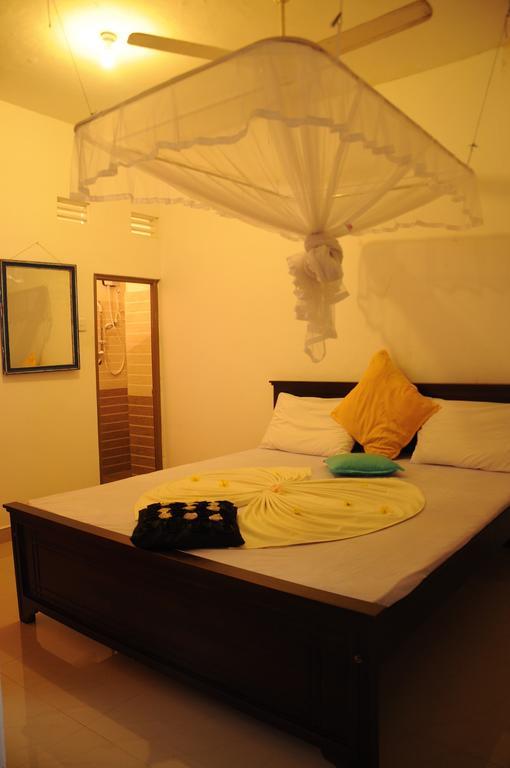 Thenu Rest Guest House Galle Quarto foto